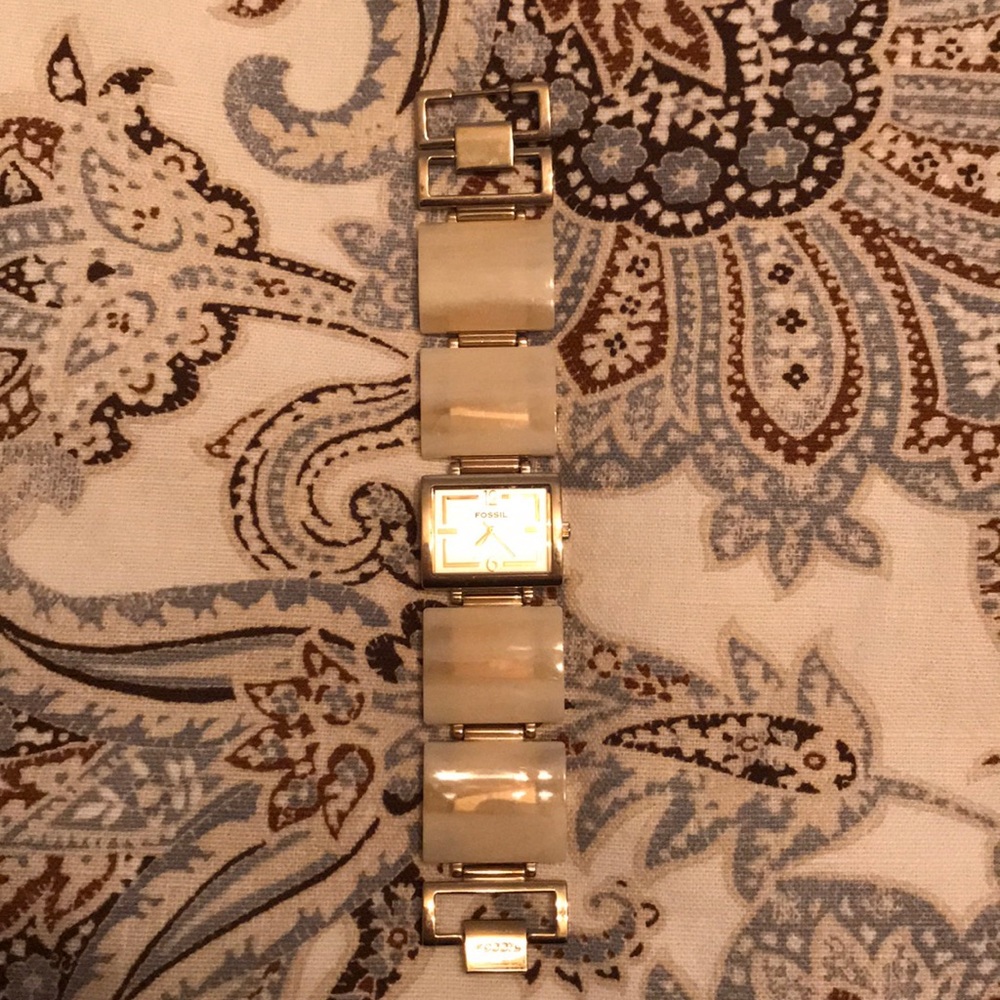 Ladies fashion watch